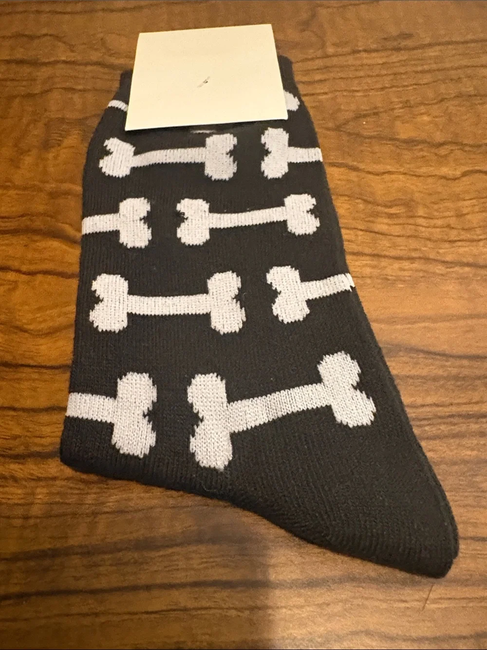 EVERYTHING Legwear Black Skull & Bone Men's Crew Socks